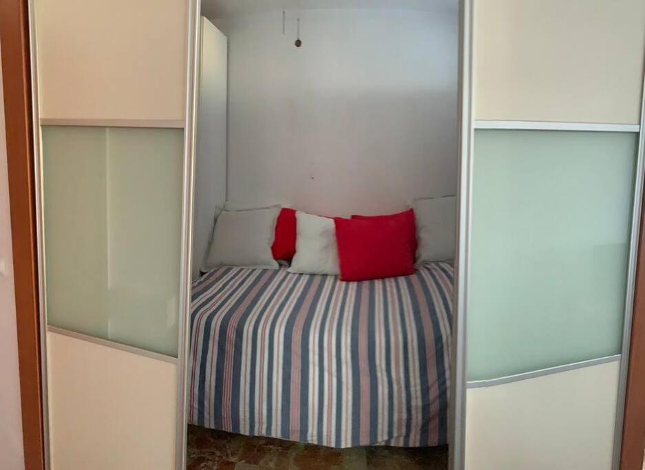 Apartment First Line Of The Sea Benalmádena Exterior photo